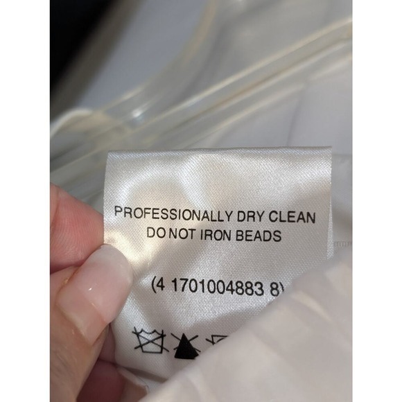 David's Bridal White Satin A Line Flower Girl‎ Dress Size 5 V1248 NWT - Picture 8 of 8